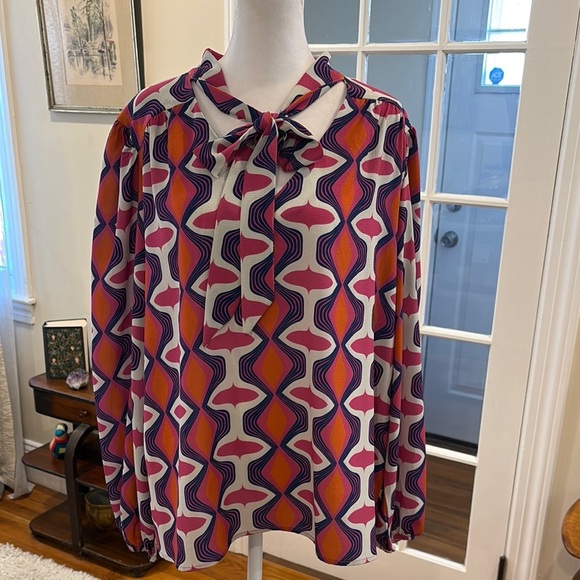 Isle by Melis Kozan Geometric Blouse - Pink and Purple with tie at neck. Size XL - Picture 1 of 11